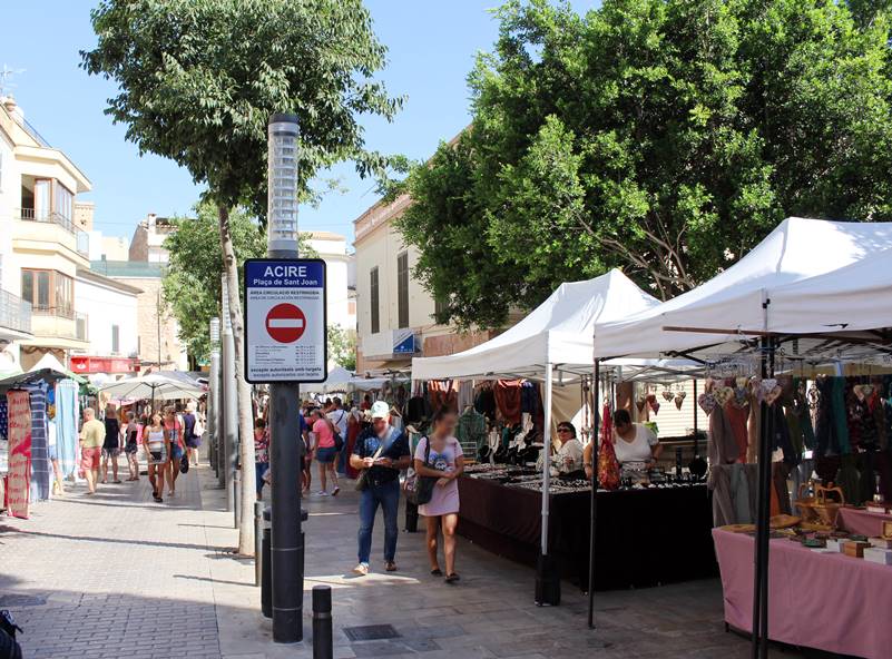 Alquiler de bicicletas Mallorca. Mercado de Son Servera3.IMG