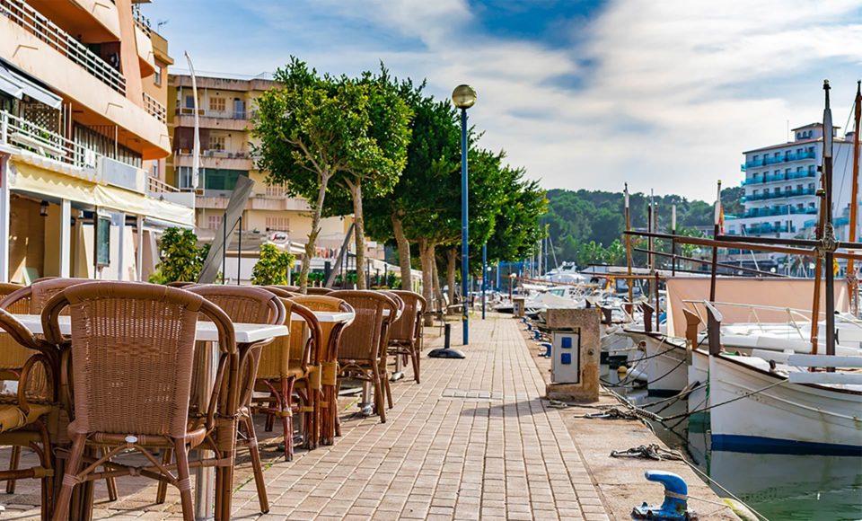 Alquiler de bicicletas Mallorca. Rivet de Porto Cristo