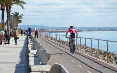 Ciclismo por paseo marítimo de Plama