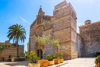 alquiler de bicicletas mallorca-Iglesia de Sant Juan Alcudia