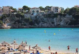 alquiler de bicicletas mallorca-excursión guiada porto cristo cuevas, cala murta y torre des falcó-playa