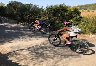 alquiler de bicicletas mallorca-excursión guiada vía verde, son carrió y punta de n'amer-familiar