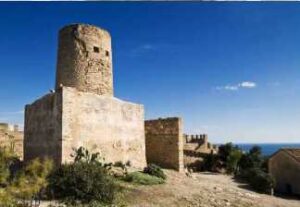 alquiler de bicicletas mallorca-ruta en bicicleta al castillo de capdepera torre