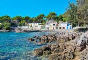 alquiler de bicicletas mallorca-ruta en bicicleta cala ratjada playa