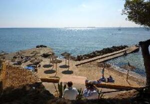 alquiler de bicicletas mallorca-ruta en bicicleta mirador costa de los pinos playa eurotel