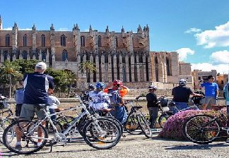 alquiler de bicicletas mallorca-visita catedral